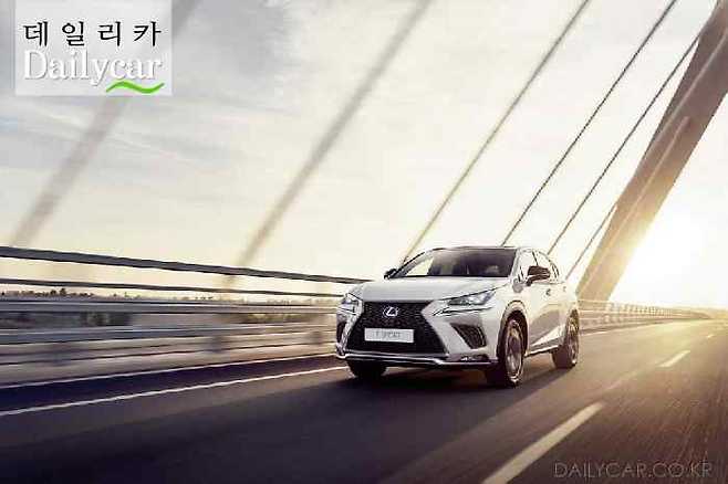 렉서스, NEW NX300 F SPORT