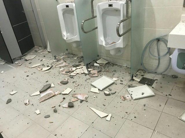 경북 포항시 북구 흥해읍에 있는 한 기업 화장실에서 찍은 장면. 독자 제공.
