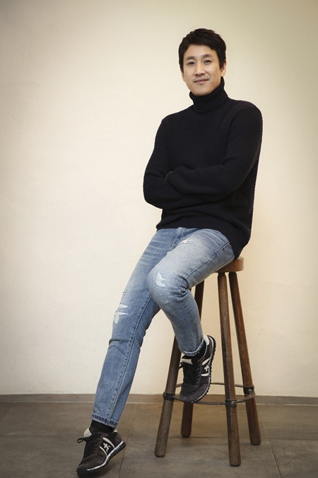 이선균