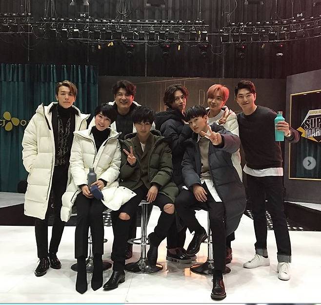 슈퍼주니어와 이민웅 쇼호스트. 사진| 이민웅 쇼호스트 인스타그램