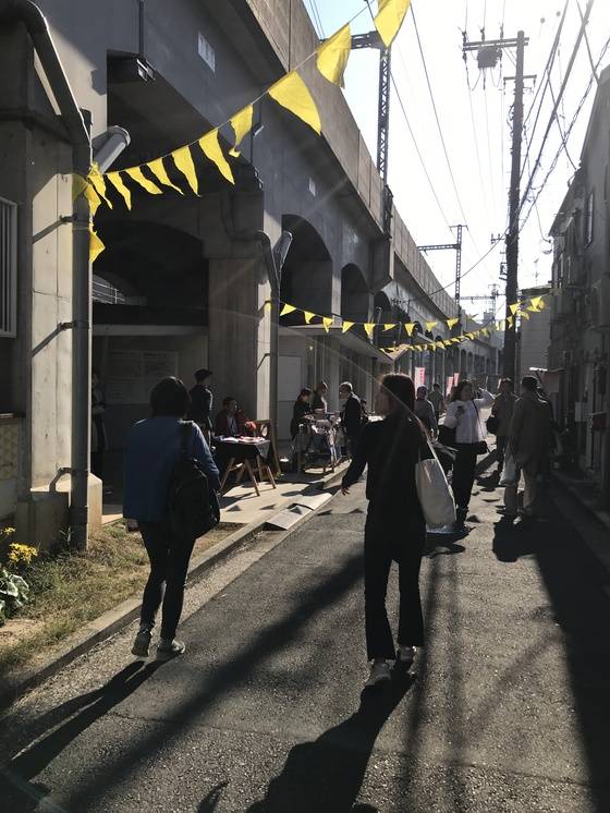 일본 요코하마시의 코가네초. 한때 유명한 성매매 거리였던 곳이 예술공간으로 탈바꿈했다.