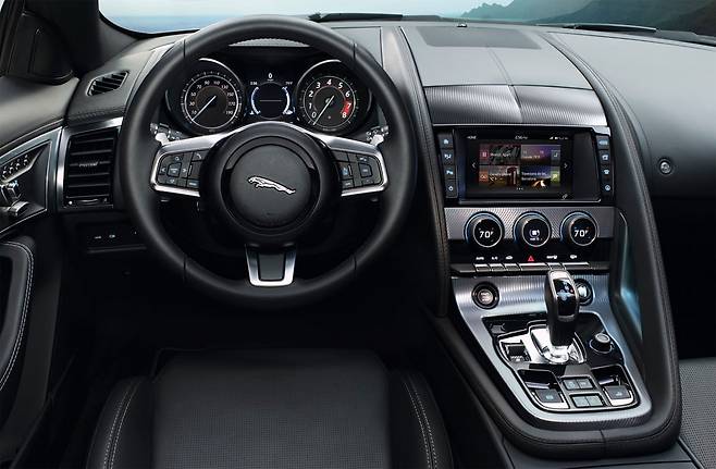 재규어, 뉴 F-TYPE / 재규어 코리아 제공