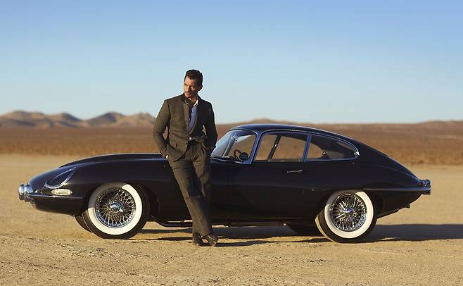 차완얼? 얼완차? - 톱모델 데이비드 간디(David Gandy)와 E-타입 (이미지: 재규어)