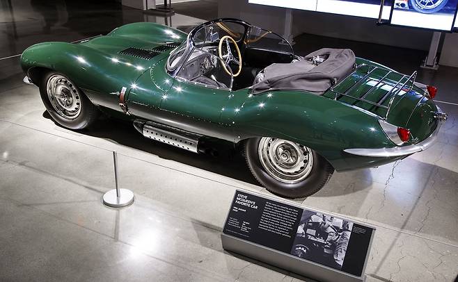 영화배우 스티브 맥퀸(Steve McQueen)이 소유했던 XKSS (이미지:재규어)