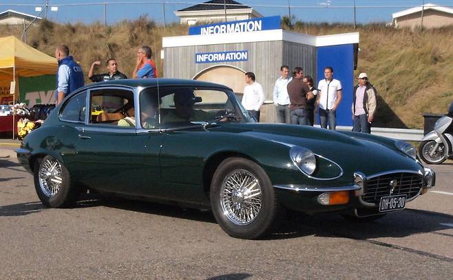 E-타입 시리즈 3 (라디에이터그릴에 격자무늬가 추가됐다) (이미지: 위키미디어)