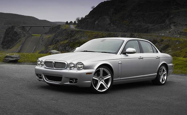 2008년형 XJ(코드명: X358) (이미지: 재규어)
