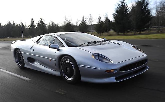 XJ220 (이미지: 재규어)