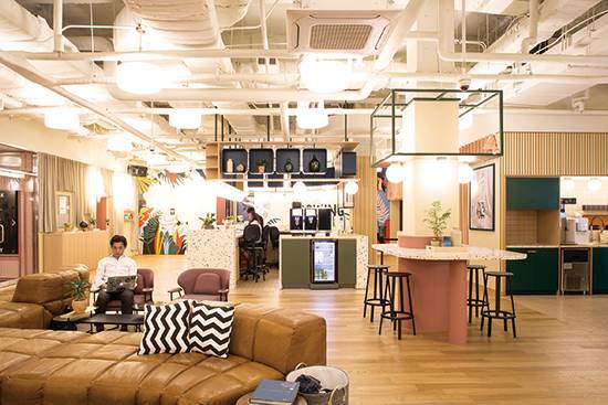 서울 강남에 집중돼 있던 공유오피스 열풍은 최근 강북에까지 확산되는 분위기다. 사진은 서울 종로 ‘스페이시즈’ 내부 사무 공간.