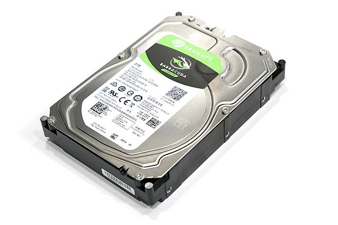씨게이트 바라쿠다 8TB(ST8000DM004).