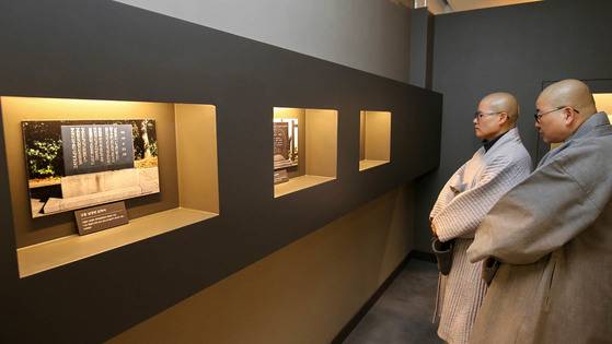 가족문학관 내 ‘시조시인 조종현 문학실’ 내부 모습. 승려이자 교육자, 시조시인으로 활동한 조 시인의 삶이 담긴 321점이 전시돼 있다. 프리랜서 장정필