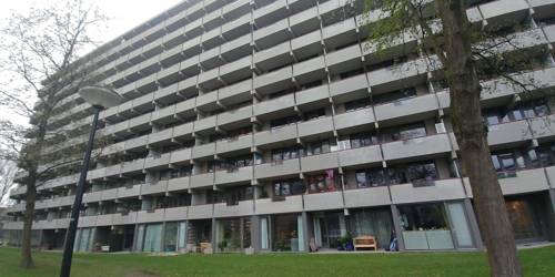 클레이뷔르흐 아파트 (암스테르담=연합뉴스) 정아란 기자 = 6일 찾은 더플랏 클레이뷔르흐. 500여가구가 사는 이곳은 네덜란드 노후 아파트 단지의 성공적인 재생 사례로 꼽힌다. 2017.12.13 airan@yna.co.kr