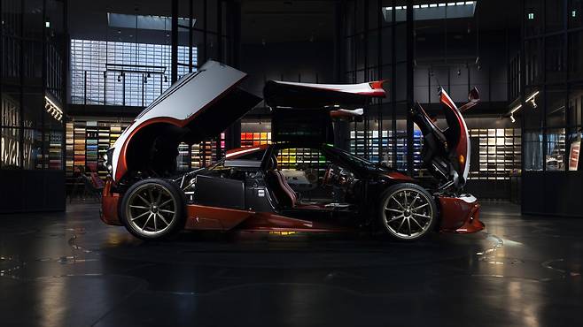 패셔니스타와 파가니의 잘된 콜라보, 와이라 람포(Huayra Lampo)