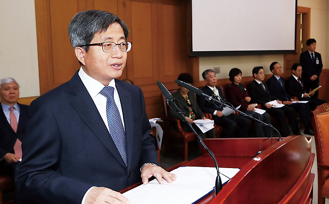 김명수 대법원장이 12월8일 서울 서초동 대법원에서 열린 전국 법원장 회의에서 인사말을 하고 있다.© 사진=연합뉴스