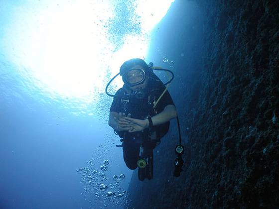 상판 오비쟌 비치에서 유영중인 다이버. [사진 박동훈]