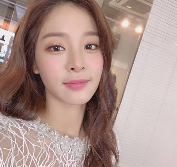 '2017 MBC 연예대상' 설인아가 화제다. 사진=설인아 인스타그램