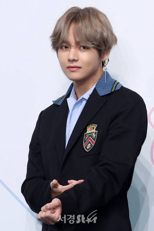 ‘내 혈관 속 DNA가 말해줘! 세계 최고 미남 1위...이 모든 건 우연이 아니니까 운명을 찾아낸 D.N.A’