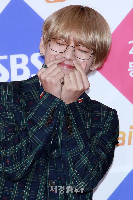 ‘미남력도 있지만 귀염력도 지닌 세계 최고 미남 1위 뷔!’