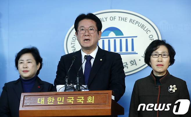 이동섭 국민의당 중앙당선거관리위원장2017.12.26/뉴스1 © News1 안은나 기자