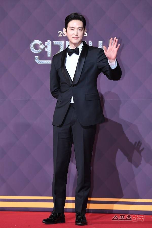 2017 SBS 연기대상' 레드카펫 행사에 참석한 권율. 사진=이혜영 기자 lhy@hankooki.com