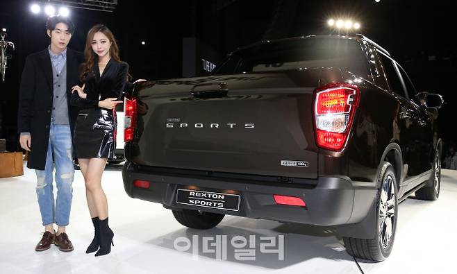 [포토]쌍용 '렉스턴 스포츠(Rexton Sports)'의 뒤태