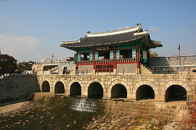 화홍문과 7개의 홍예