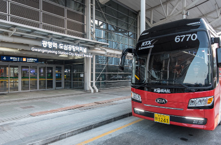 광명역 도심공항터미널과 인천공항을 오가게 될 리무진 버스. [사진제공 코레일]