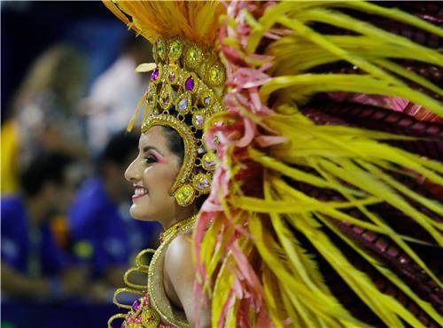 신나는 리듬에 맞춰 (엔카르나시온 AFP=연합뉴스)