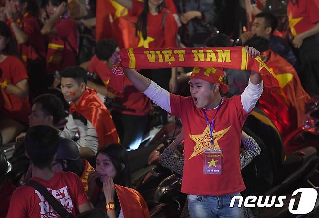 박항서 감독이 이끄는 베트남 축구대표팀을 향한 찬사가 쏟아지고 있다.  © AFP=News1