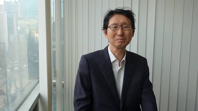 지난 2011년 ‘세계철학사’ 1권을 펴냈던 이정우 교수는 “애초 3년 안에 2권을 내려고 했었는데, 여러가지 사정으로 작업이 길어졌다. 3권은 2020년까지 펴내는 것이 목표”라고 밝혔다.