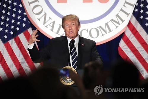 공화당 전국위원회서 연설하는 트럼프 미국 대통령 [AP=연합뉴스 자료사진]