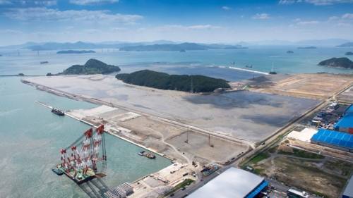 부산신항 2-5단계 부두 건설현장[부산항만공사 제공]