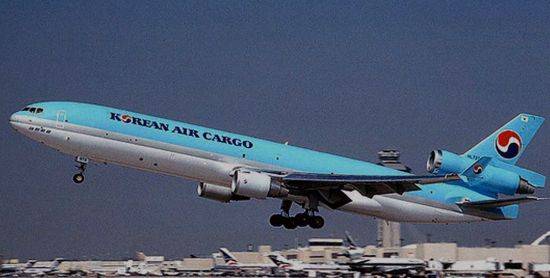 1999년 4월15일 상하이 홍차오 국제공항 인근에 추락한 대한항공 6316편. [사진출처=유튜브 화면캡처]