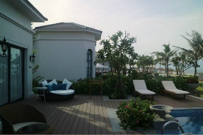 프라이빗하면서도 조용하게 휴식을 취할 수 있는 풀빌라 객실. (사진=베트남스토리 제공)