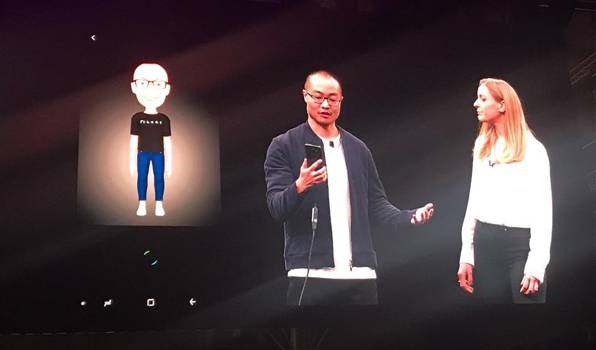 삼성 갤럭시S9의 이모지 기능 시연