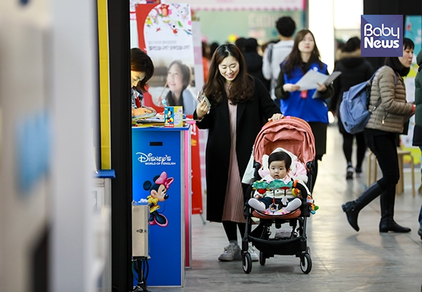 엄마와 아이가 코베 베이비페어를 방문했다. 최대성 기자 ⓒ베이비뉴스