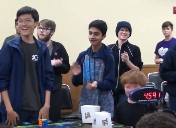 지난해 10월 루빅스 큐브 세계 최고기록을 세운 조승범군. 유튜브 갈무리