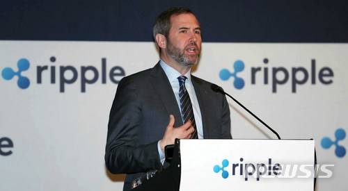 【서울=뉴시스】고승민 기자 = 14일 오후 서울 여의도 콘래드호텔에서 열린 '리플 CEO 브래드 갈링하우스 기자간담회'에서 브래드 갈링하우스 리플 최고경영자가 모두발언하고 있다. 2018.03.14. kkssmm99@newsis.com