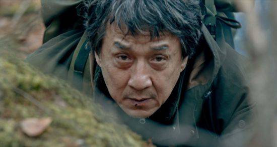 중국ㆍ영국ㆍ미국 합작영화인 '더 포리너(2017)'의 주연을 맡은 청룽(成龍). 홍콩 영화의 대스타였던 청룽은 중국의 국정 자문기관으로 막강한 권한을 지닌 중국인민정치협상회의(政協) 위원이 됐다. [이미지출처=AP연합뉴스]