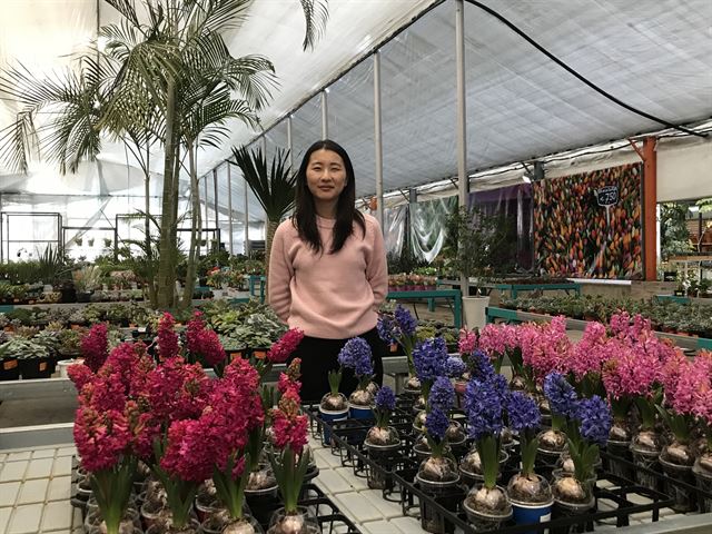 남슬기 리아프 대표가 충남 아산 세계꽃식물원 내 가든센터에서 리아프 운영 계획에 대해 말하고 있다. 아산=박상준기자 buttonpr@hankookiilbo.com