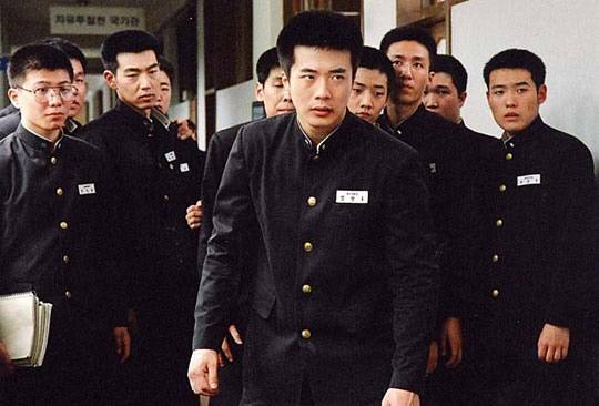 영화 ‘말죽거리 잔혹사’의 한 장면.