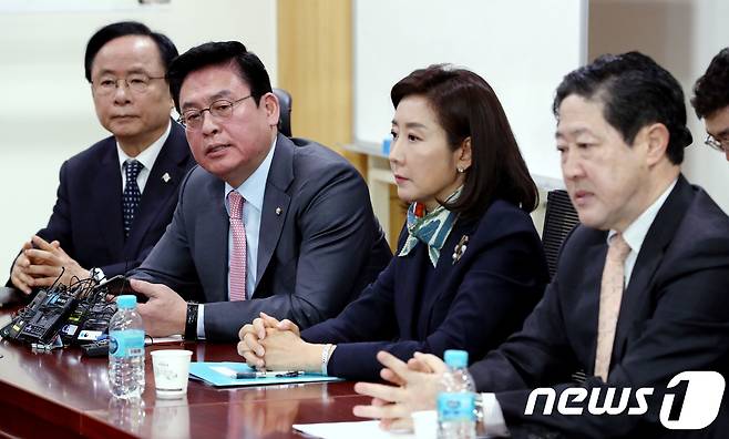 비홍파 중진의원들.  왼쪽부터 이주영, 정우택, 나경원, 유기준 의원. © News1 박정호 기자