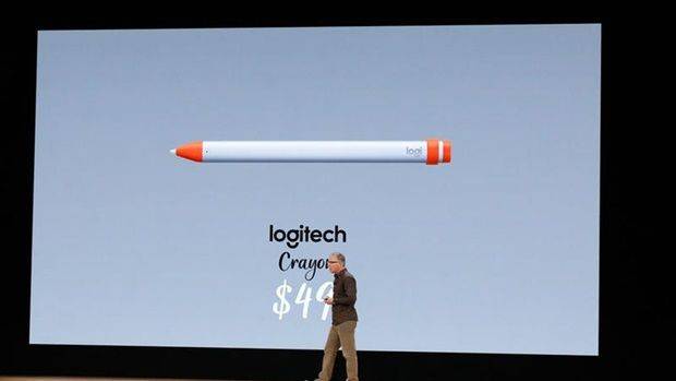 애플은 이번 행사에서 49달러짜리 스타일러스펜 '로지텍 크레용'을 함께 소개했다. (사진=씨넷)