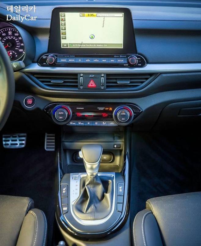 K3 (충실한 센터페시아 구성)