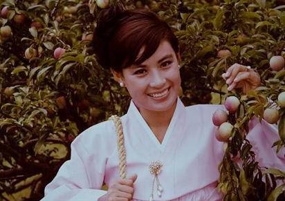 원로배우 문희 / 사진=온라인 커뮤니티