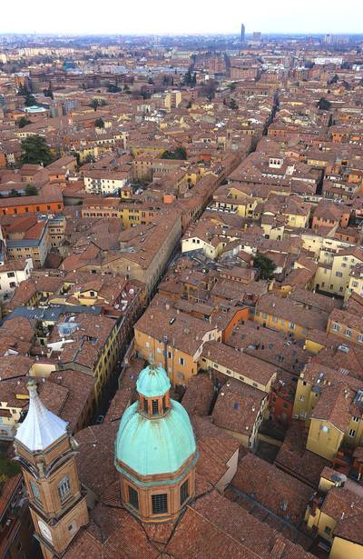 아시넬리탑에서 내려다본 볼로냐 전경. 이정국 기자