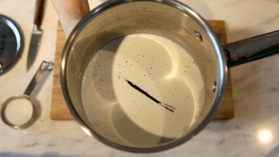 중간 불로 7~8분간 끓인다.