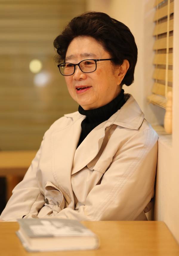 김수옥 우사김규식연구회 부회장이 지난 13일 한겨레신문사에서 남북협상 70돌을 맞아 평화와 통일을 열망하며 1948년 4월 북행을 결단했던 친할아버지 김규식 선생의 유지와 추억을 들려주고 있다. 사진 이종근 기자 root@hani.co.kr