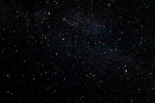 핸드폰으로 찍은 은하수. 핸드폰으로 찍어도 별이 보일 정도로 수많은 별들이하늘을 가득 채우고 있었다. ⓒ김강현