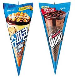 빙그레 '슈퍼콘'(사진 왼쪽), 일본 '자이언트콘'.