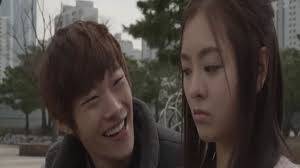 우도환 과거, ‘가자, 장미여관으로’ 서 파격적인 베드신 소화